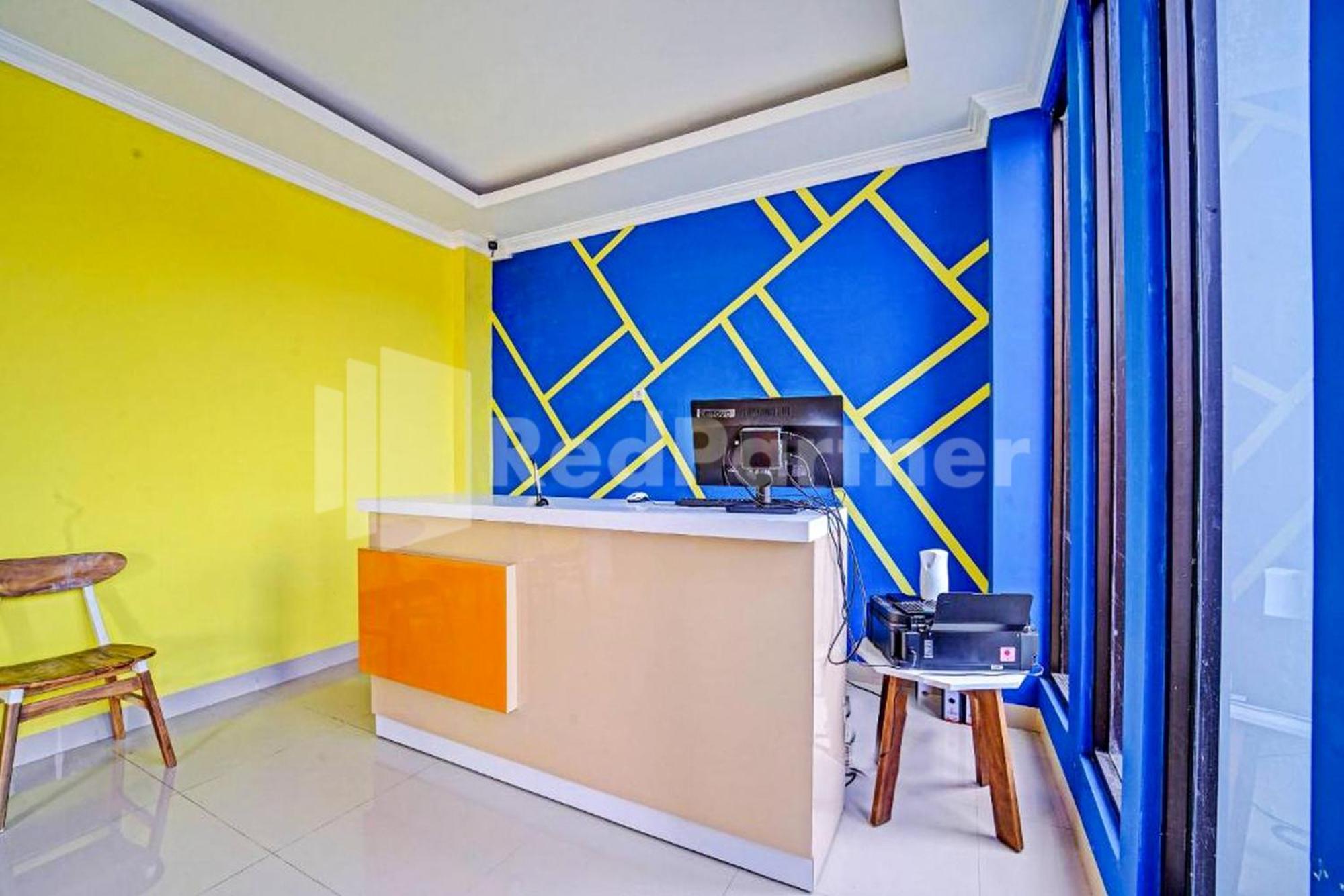 Hotel Andono Near Yia Mitra Reddoorz Temon Экстерьер фото